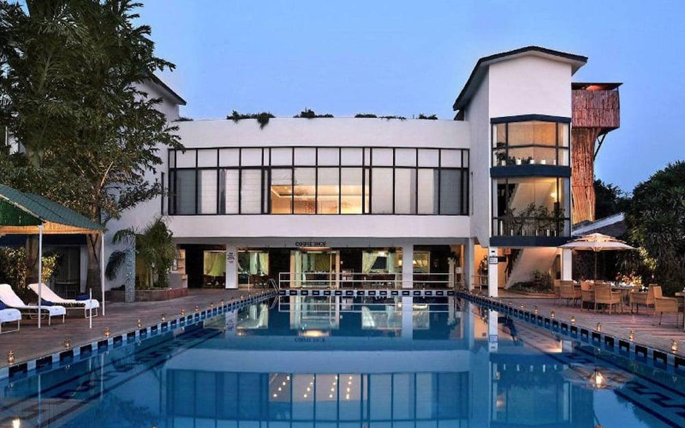 Best Western Resort Country Club Gurgaon Luaran gambar