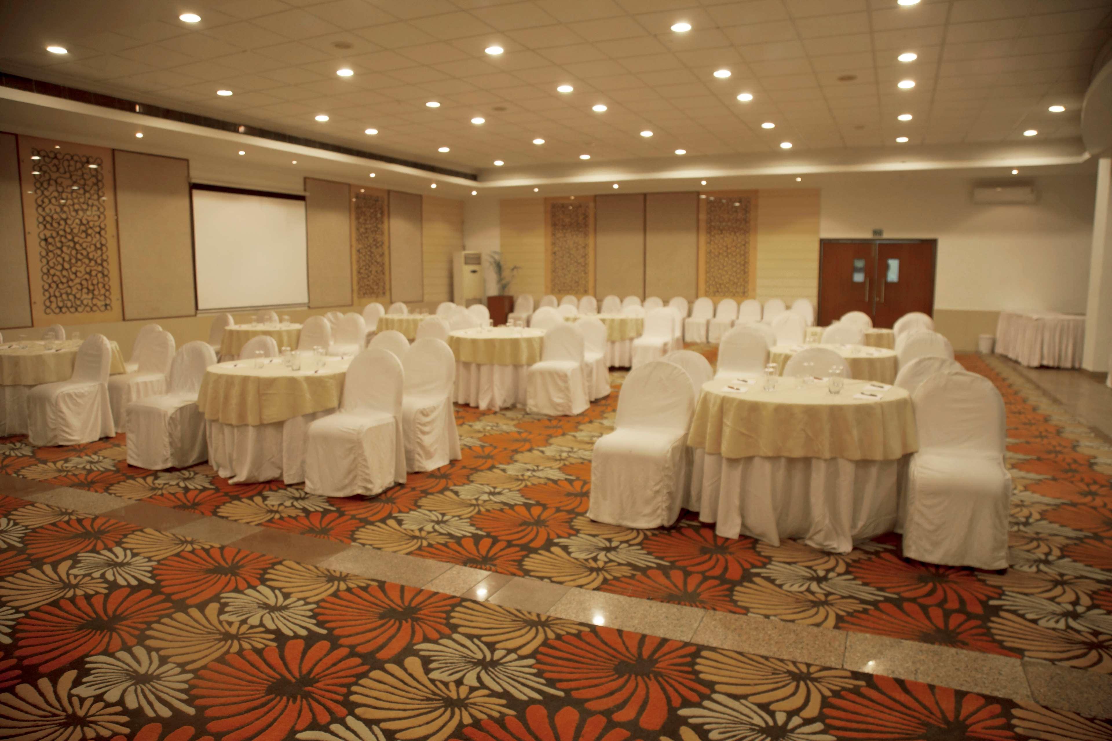 Best Western Resort Country Club Gurgaon Luaran gambar