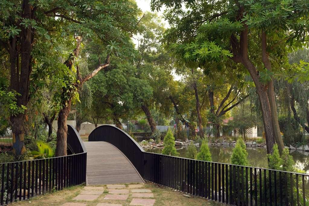 Best Western Resort Country Club Gurgaon Luaran gambar