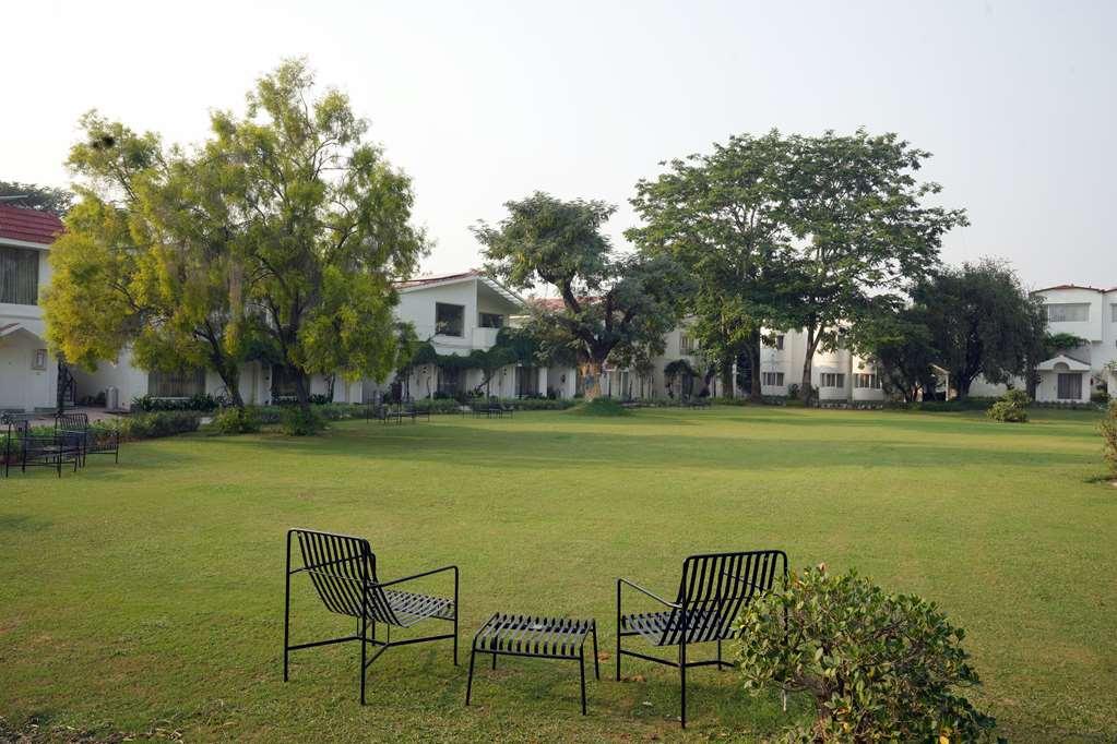 Best Western Resort Country Club Gurgaon Luaran gambar