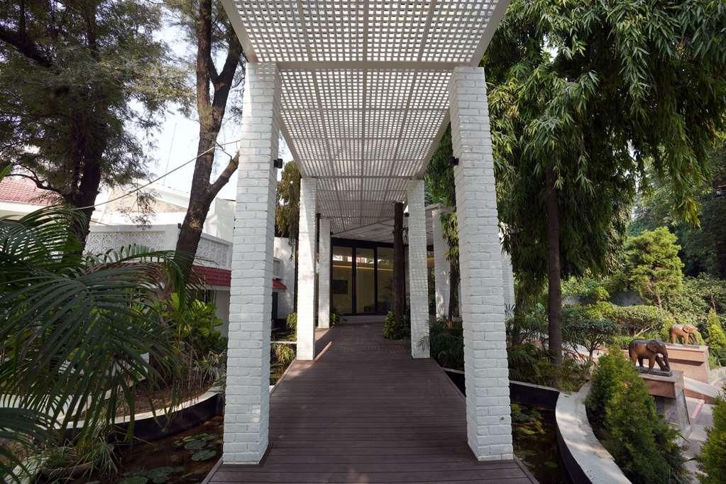 Best Western Resort Country Club Gurgaon Luaran gambar